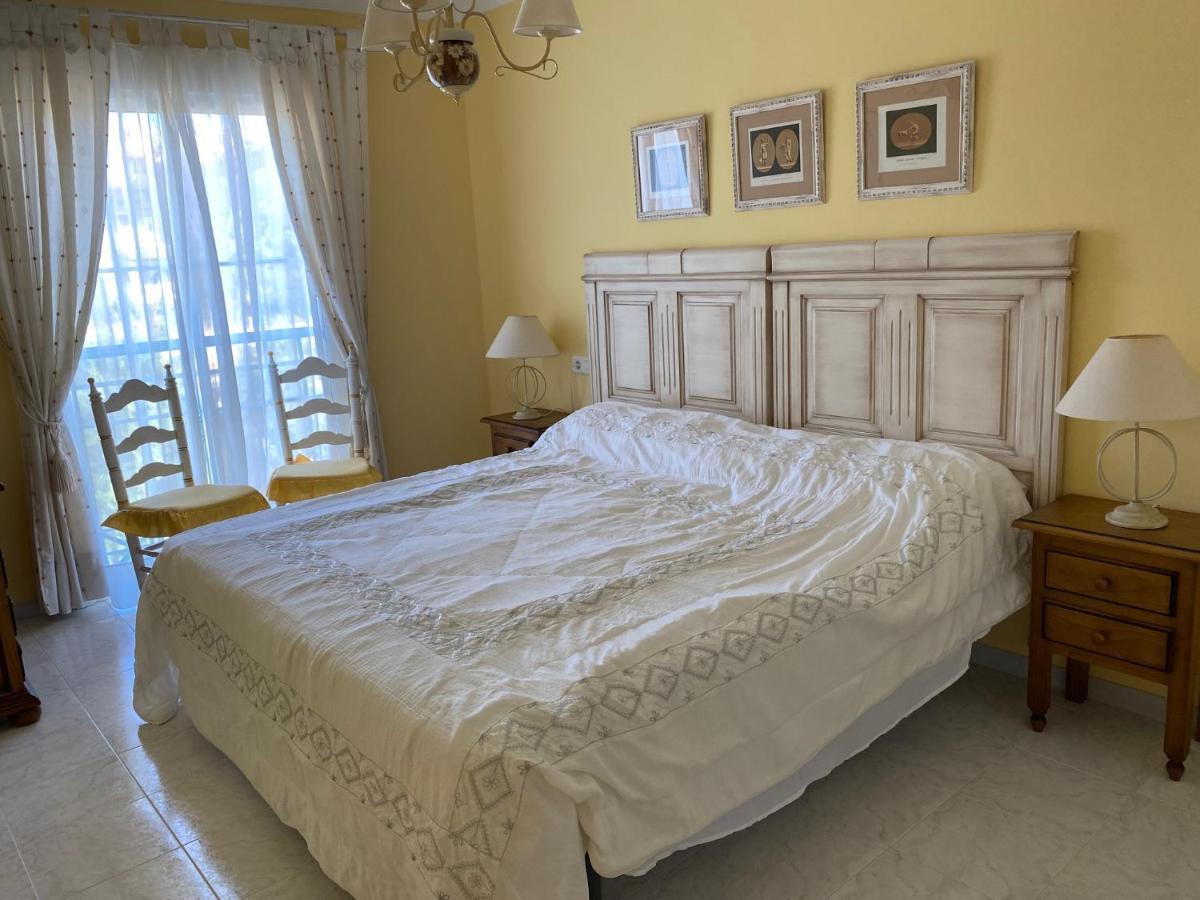 Torrox Costa Beachfront Apartment Exterior photo
